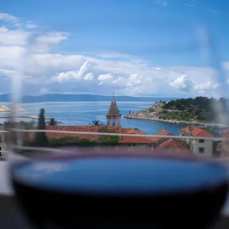The View Luxury 2+2 In A Strict Center Makarska