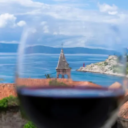 The View Luxury 2+2 In A Strict Center * Makarska